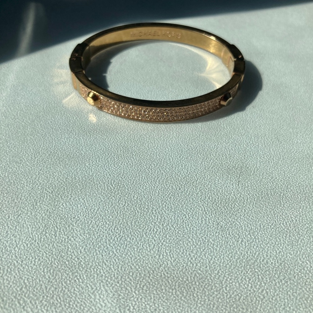 Rose gold bangle - Picture 5 of 8